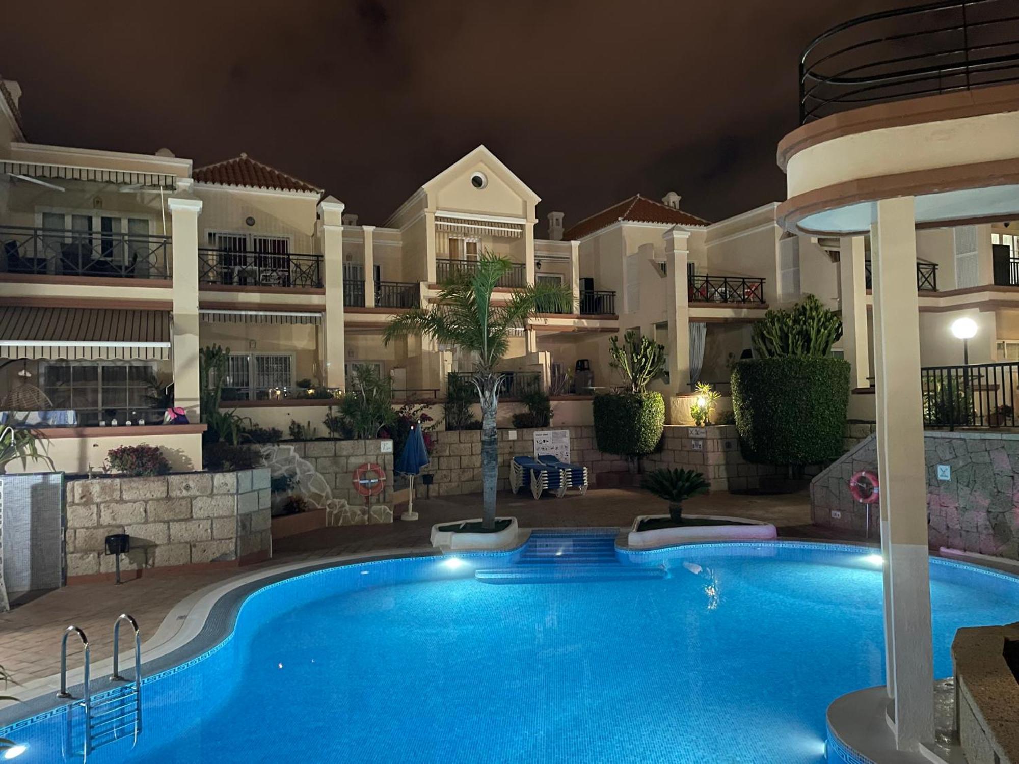 Sarah'S Apartment - Playa Fanabe Costa Adeje  Exterior photo